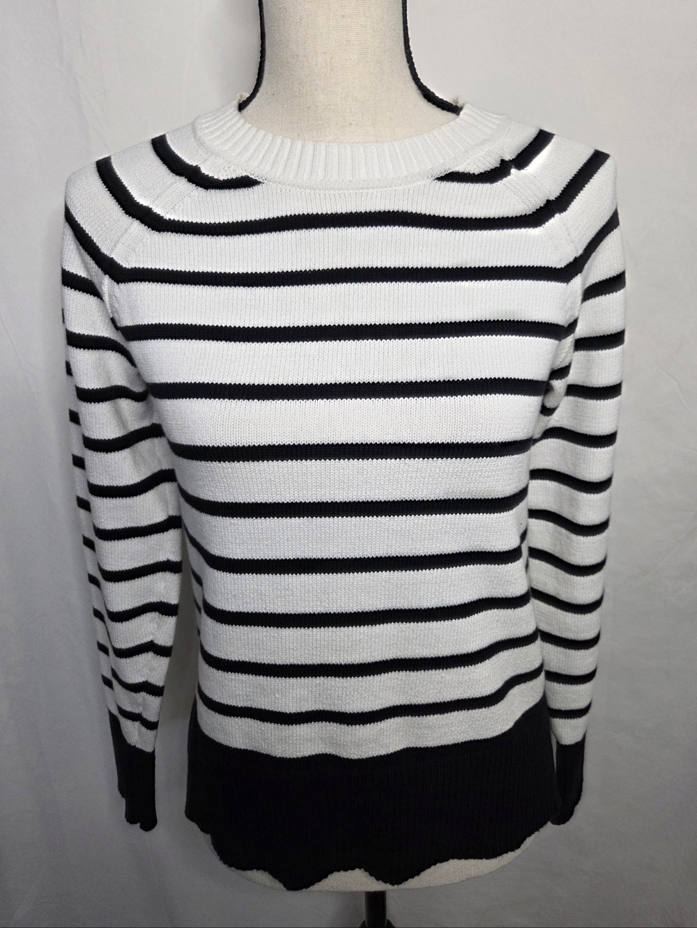 Banana Rebublic Black and White Striped Crewneck Long Sleeve Sweater -‎ XS
